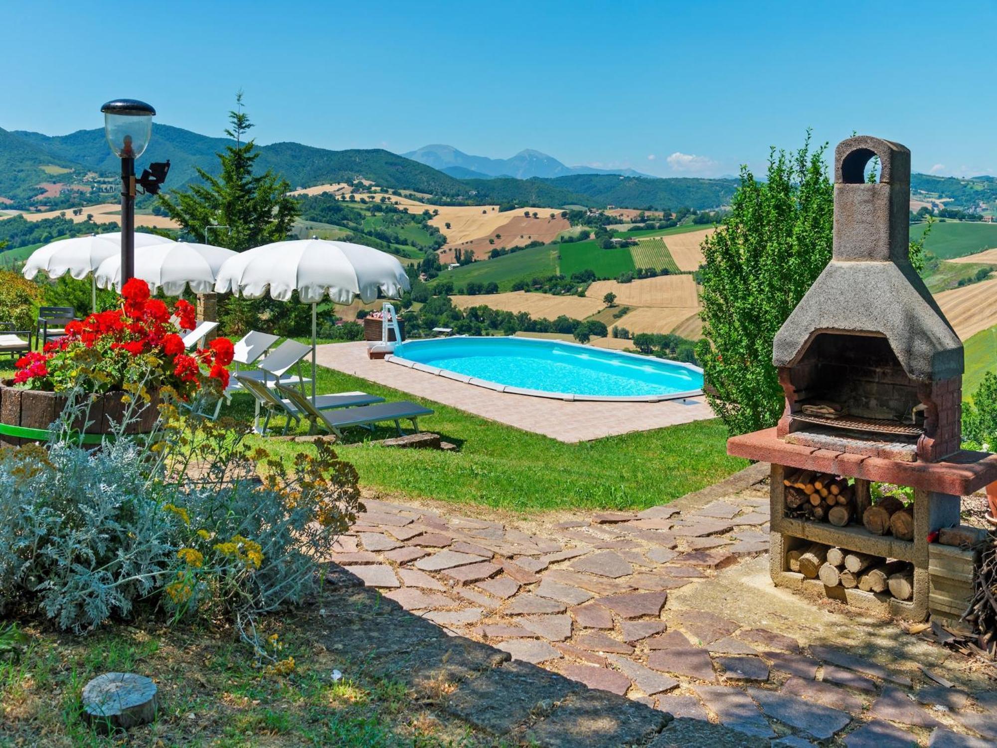 Nice Flat In Arcevia With Swimming Pool Exterior photo